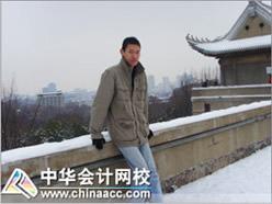 達(dá)攀：在做題方面要精做、精練，特別是多選題，想要通過注會的各門考試，多選題的得分上一定要有所突破，我一直做的是夢想成真系列，覺得夢想成真系列上的習(xí)題真的很不錯。