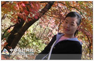 楊自慧：正保會計網(wǎng)校編寫的夢想成真全真模擬試卷，還有網(wǎng)校網(wǎng)站上考試中心的模擬考卷，都是精華所在，這些習(xí)題結(jié)合教材，升華之階段。
